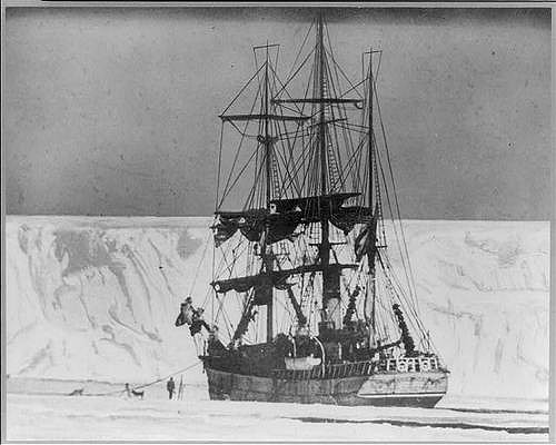 City_of_New_York_on_Byrd_expedition_1929 - Byrd's flagship was the City of New York (a Norwegian sealing ship previously named Samson that had come into fame as a ship some said was in the vicinity of