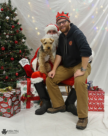 Chester the Welsh Terrier Pose Your Pet with Santa 2017