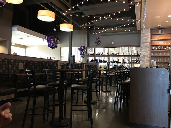 Brooklyn Park Minnesota Hy-Vee Market Grille