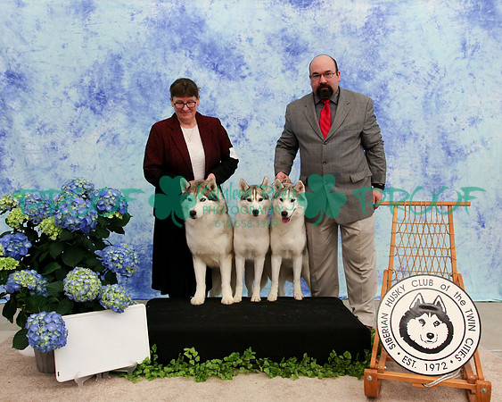 PROOF Specialty Siberian Husky Club of the Twin Cities Judge Barbara Dempsey Alderman