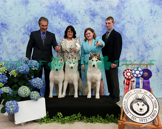 PROOF Specialty Siberian Husky Club of the Twin Cities Judge Barbara Dempsey Alderman
