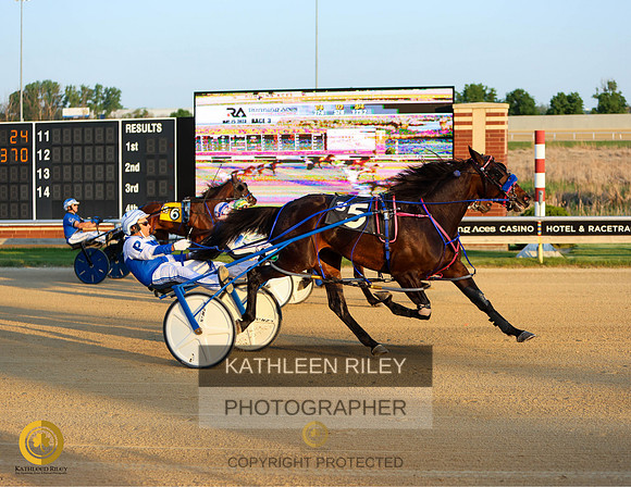 Kathleen_Riley_ (3 of 3 King of Aces