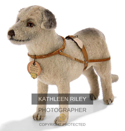 steiff_standing_chinook_byrds_artic_expedition_dog_light_brown_wool